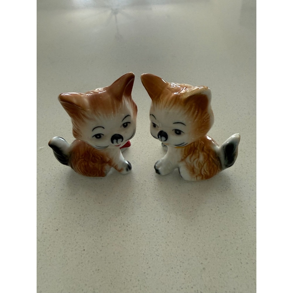 2 Vintage Ceramic Kitten Figurines Pair Ginger White Cats Red Yellow Bows Kitsch